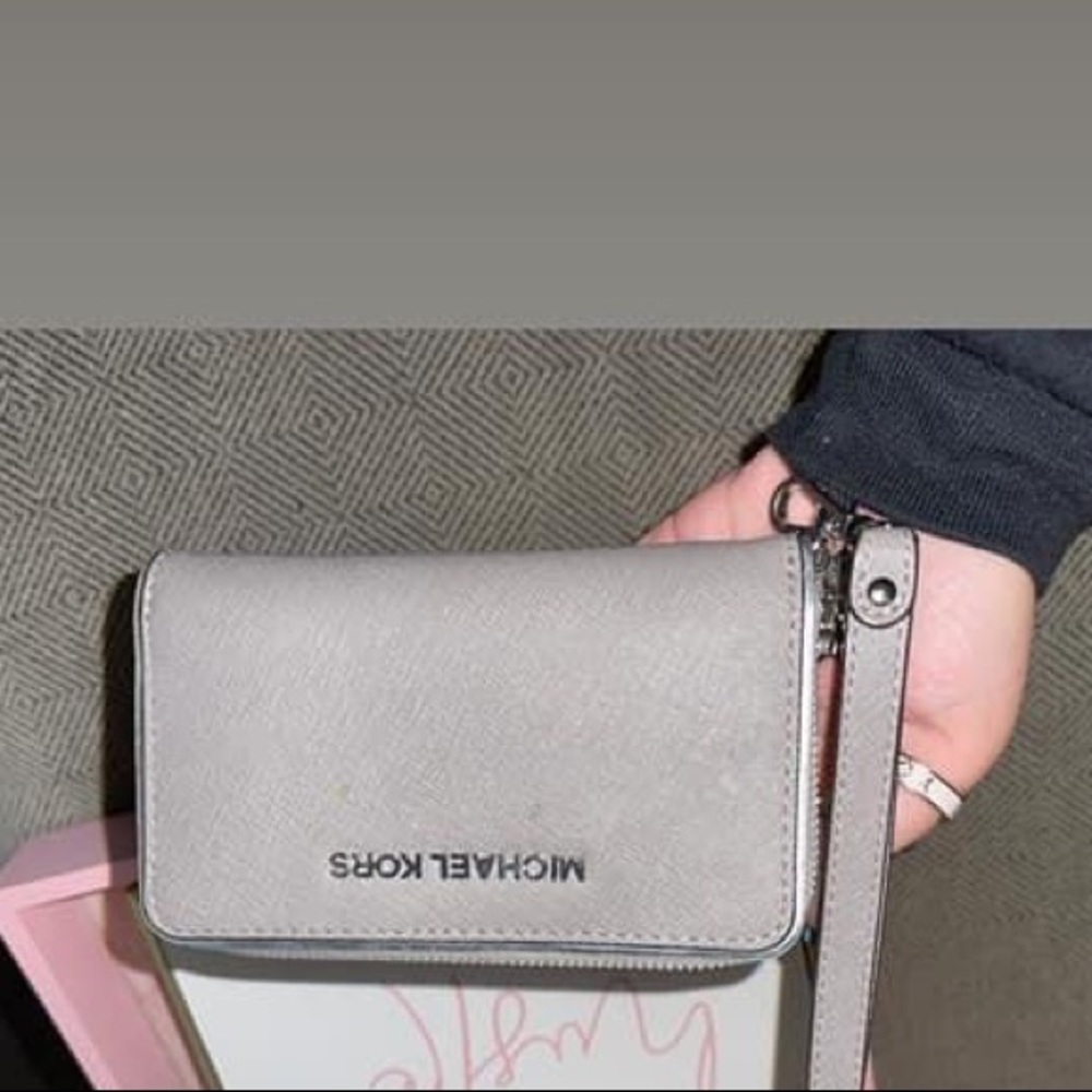 Michael Kors wristlet wallet